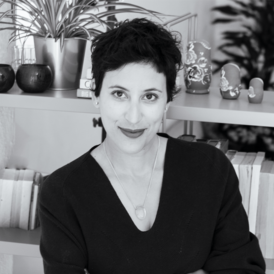 I Innately believe that we are all capable of greatness!  With enthusiasm, persistence & passion combined in a supportive environment, we can all achieve incredible goals. 

“We are not just here to live our lives: we are here to matter & to give back”

Life is full of hurdles which challenge us, but we have a choice & through determination, hard work we can create our own success stories. It is a journey of self-taught, perseverance & dreaming to make it happen. Along the way most of us have encountered people who gave support & inspired us.
This has been part of my mission for many years & with everything I do, but I finally found my fit & authentically myself within coaching. It’s my way of giving back.

I love working with those who have this hunger for change, seek growth and fulfilment in themselves and/or their business. Enthusiastic contributors & curious learners of life. 
Focusing on Individuals & businesses that value integrity, authenticity, diversity and collectiveness. 

We live in a world of Globalisation that is fast paced, incredibly complex & rich in diversity these elements & my personal story have shaped the cross-cultural style at Coaching Palma.
My philosophy is bringing it back to basics – refresh – create awareness & understanding. Prioritize & focus back on the people, values & your legacy, while developing the sense of synchronicity, connection & participation.