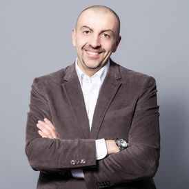 Executive coach for managers who want to focus on their skills or improve their careers, for outplacement and for sales network. 
Life coach for whoever wants to improve their lives, reach their goals or address the obstacles.