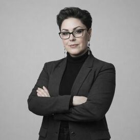 Clarifying and achieving personal and professional goals.
Navigating life transitions.
Existential Issues
Relationship issues
Middle life crises
Enhancing communication.
Developing self-awareness and mindfulness.
Decision Making
Premarital & Divorce Issues
Stress
Self-esteem
Acting Coaching & Performance (For: presence, leadership, public speaking, confidence & comunication)
Burnout
Multicultural coaching